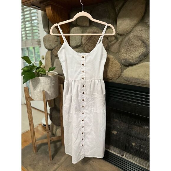 Whiteāspaghettiāstrapāmidiādress - Picture 10 of 13